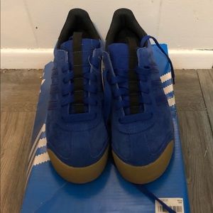 Adidas size 3 1/2 kids sneakers